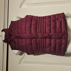 Tommy Hilfiger Puffer Vest Plum Purple Quilted Sleeveless Button Zip Sz XS NWOT